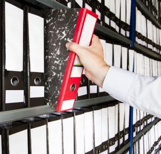 Coraz większe kłopoty z migracją ksiąg wieczystych