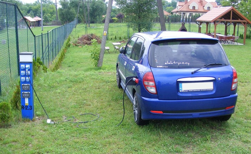 Ładowanie podczas wakacyjnej eskapady kosztowało 175 zł