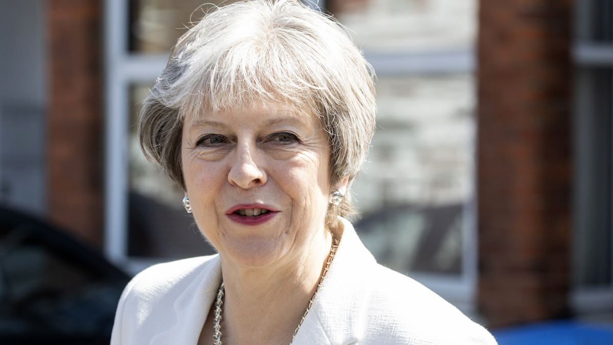 Rząd premier Wielkiej Brytanii Theresy May będzie nadal pracował z sojusznikami nad zmodyfikowaniem porozumienia nuklearnego z Iranem; Londyn uważa jednak, że układ ten należy zachować w mocy - powiedział rzecznik Downing Street.