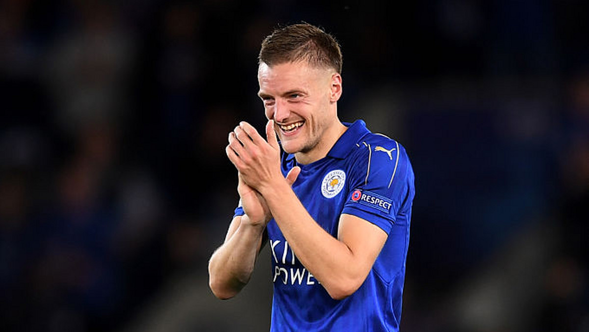 Historia Jamiego Vardy'ego przypomina opowieść o kopciuszku. Jednak kiedy już napastnik Leicester City wybił się na szczyt, poznał, że cena sławy jest wysoka. Angielski piłkarz właśnie się przeprowadził, bo jego rodzina była nękana.