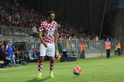 Były kapitan reprezentacji Chorwacji przekazał szpitalom... 15 ton mandarynek