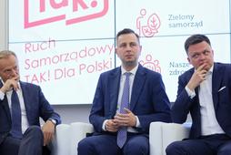 Przewodniczący Platformy Obywatelskiej Donald Tusk, prezes PSL Władysław Kosiniak-Kamysz i szef Polski 2050 Szymon Hołownia