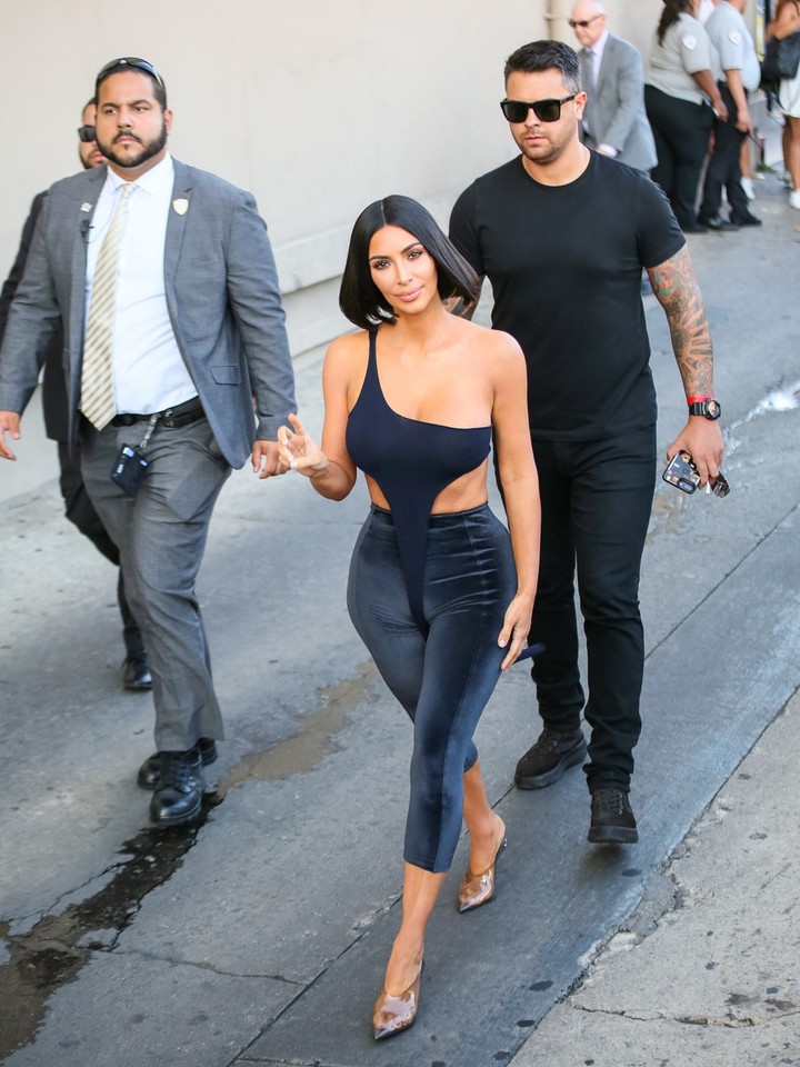 Kim Kardashian w krótkich włosach