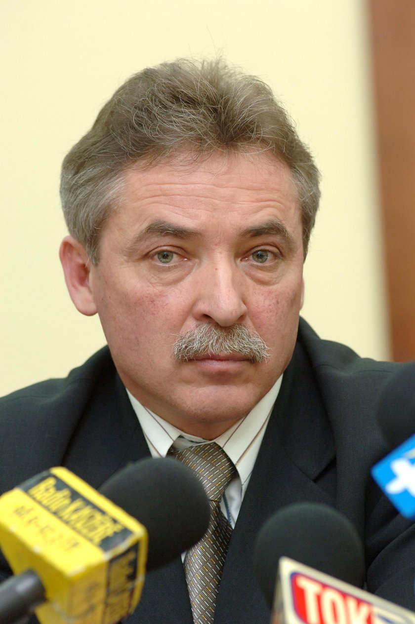 Burmistrz Helu Mirosław Wądołowski 