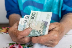 Cudzoziemcy zadomowili się w Polsce. Nie zapominają o pieniądzach dla bliskich