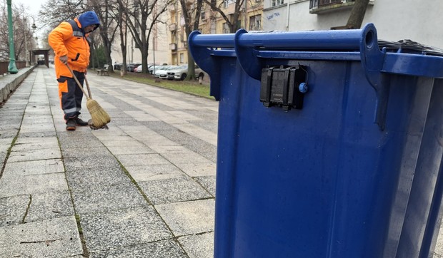 GPS uređaji na kantama za smeće u Nišu