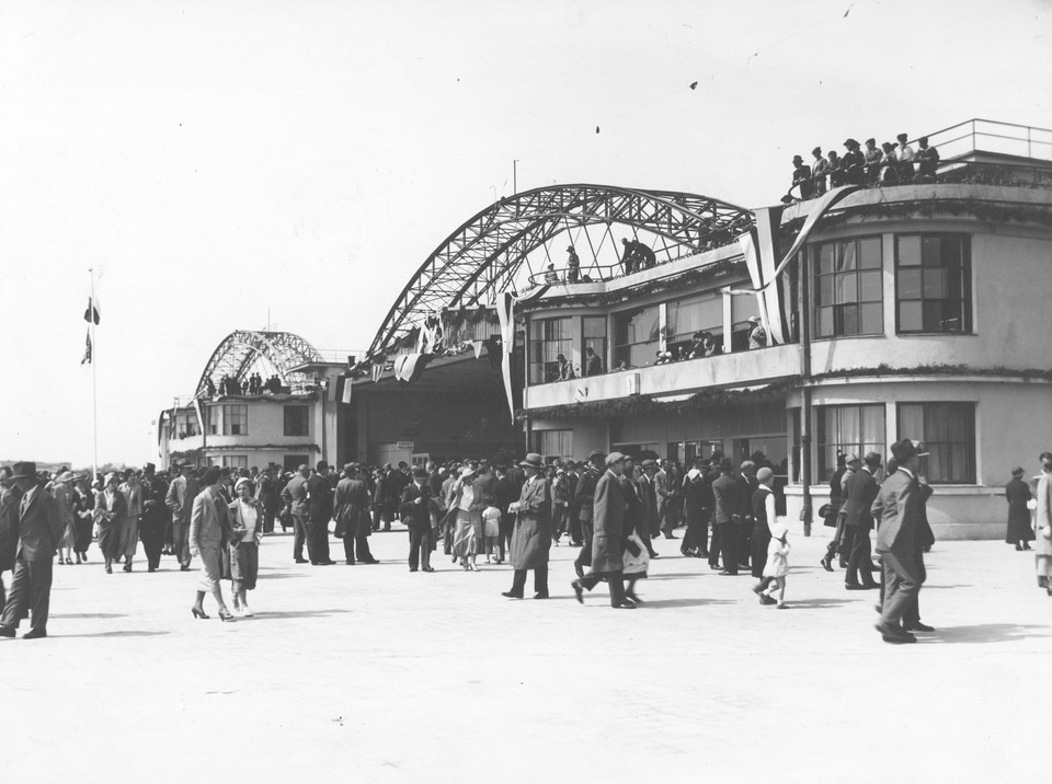 Otwarcie lotniska na Okęciu w Warszawie, 1934 rok
