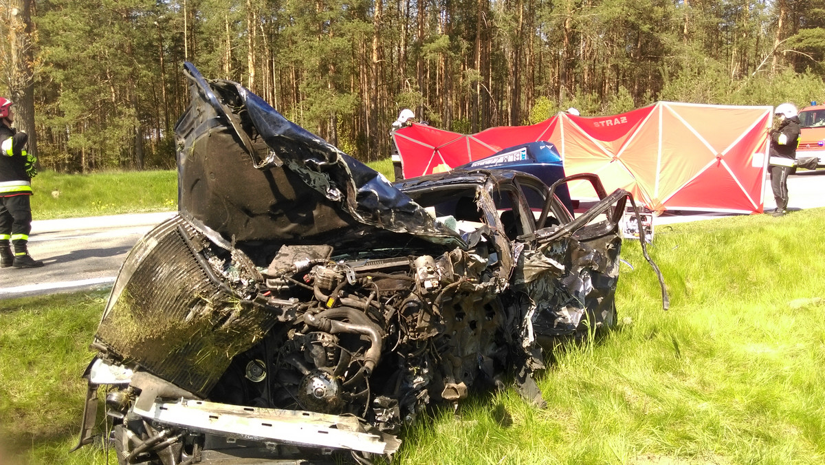 Dwie kolejne osoby zginęły na podlaskich drogach. Do tragicznych wypadków doszło wczoraj w Suwałkach i na drodze krajowej nr 61 między Łomżą a Stawiskami.