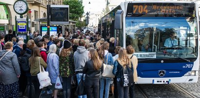 Dramat pasażerów na trasie do Bronowic. Opóźnione i zatłoczone autobusy