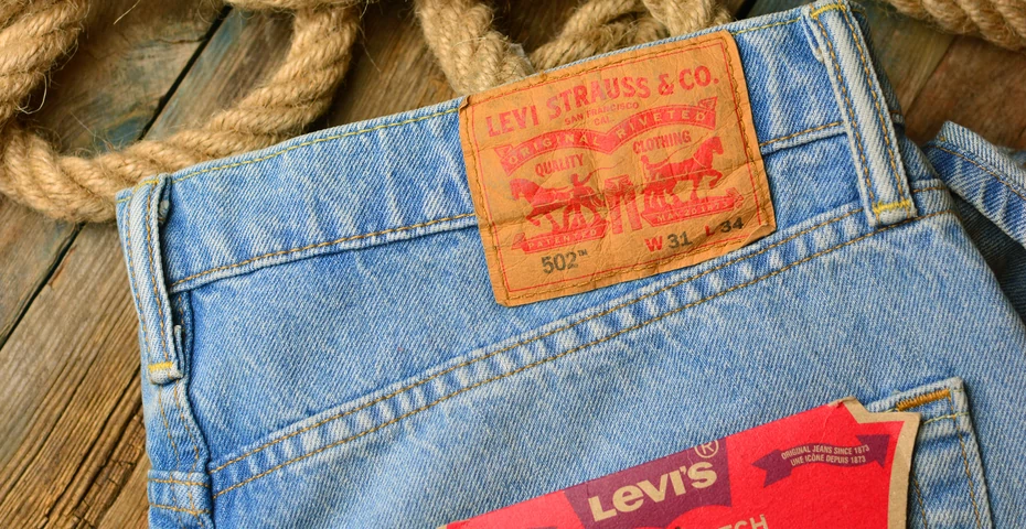 Kultowe jeansy Levi's teraz nawet do -50 proc. taniej!