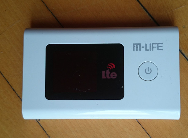 Internet prosto z kieszeni. POD LUPĄ: Polski mobilny router M-Life