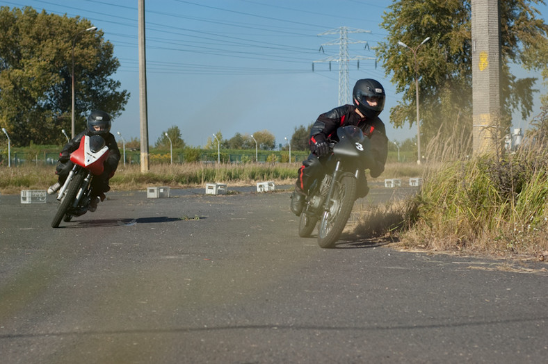 Polskie motocykle i samochody na torze FSO