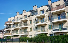 rynek-nieruchomosci-w-odwrocie-ceny-mieszkan-leca-na-leb-na-szyje