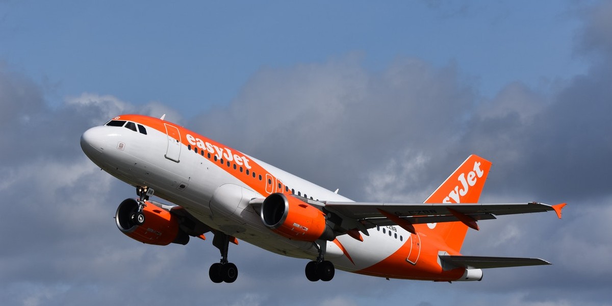 Brak rąk w branży lotniczej? EasyJet ma "sprytny" pomysł.