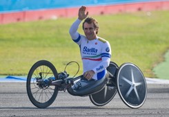 Zanardi przeszedł piątą operację. Lekarze zajęli się rekonstrukcją twarzy