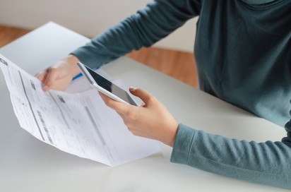 "Nagyon elkeseredett levelek jönnek, van, aki öngyilkossággal fenyegetőzik" - a nyugdíjasok is megkapták a rezsiszámlákat