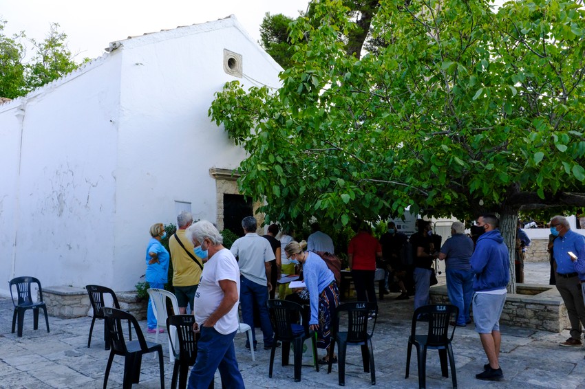 Vakcinisanje na Kritu, Grčka