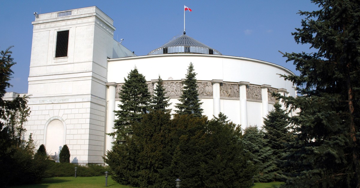 Sejm przyjął ustawę o układach zbiorowych pracy wraz z poprawkami Senatu. Ustawa czeka teraz na podpis prezydenta