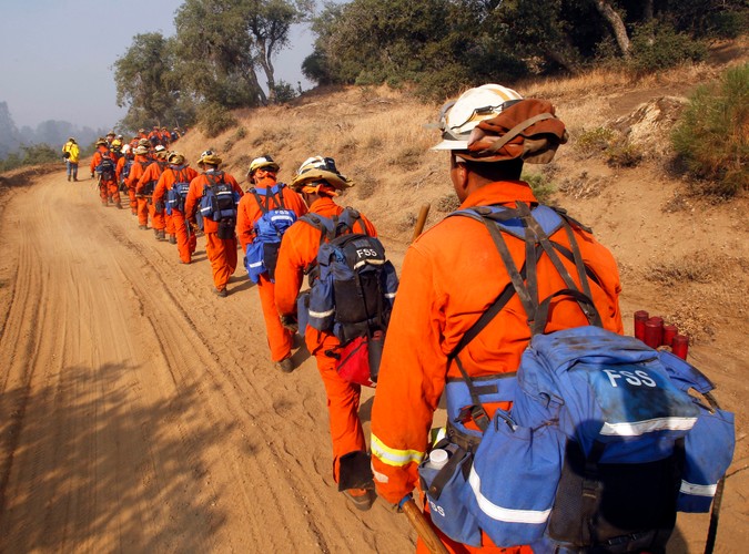 Kalifornia walczy z ogniem