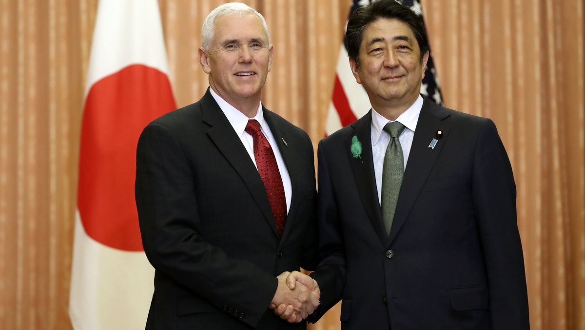 Wiceprezydent USA Mike Pence oświadczył dziś, że wszystkie opcje są możliwe, jeśli chodzi o kryzys wokół Korei Płn., ale zaznaczył, że USA są zdeterminowane, by współpracować z Japonią, Chinami i Koreą Płd. w celu znalezienia pokojowego rozwiązania.