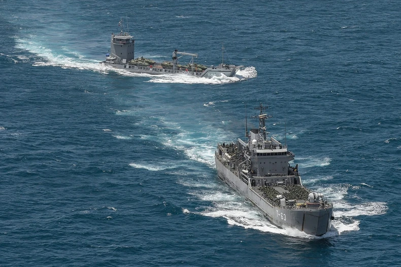 Venecuelanski brodovi tokom pomorskih vežbi 2015.