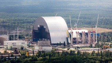 dron uszkodził "grobowiec" reaktora w czarnobylu. eksperci: nie będzie