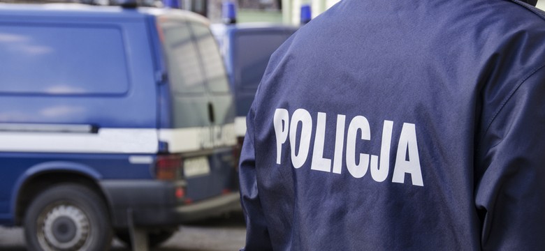 Wrzucili 17-latka do stawu i zaatakowali jego kolegów. Są już w rękach policji