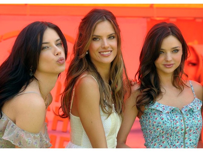 Najpiękniejsze aniołki Victoria’s Secret na konferencji „What is Sexy?”