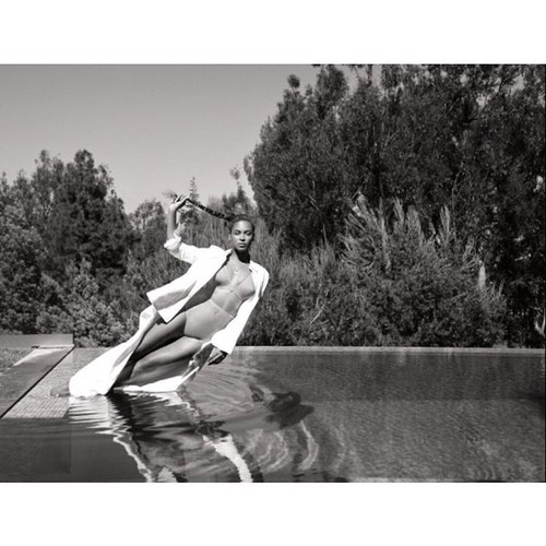 Seksowna Beyoncé w magazynie 'Flaunt'