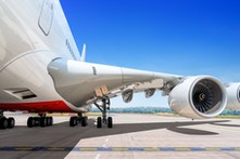 Europejskim lotniskom może zabraknąć paliwa. Padł termin