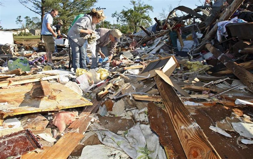 Tragedia w USA. 62 tornada przeszły nad Stanami