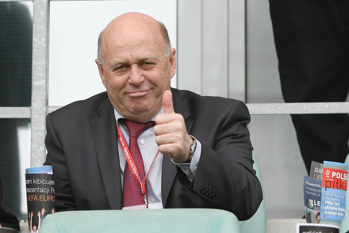 Lato nie jest już prezesem PZPN, ale pensja nadal wpływa na jego konto