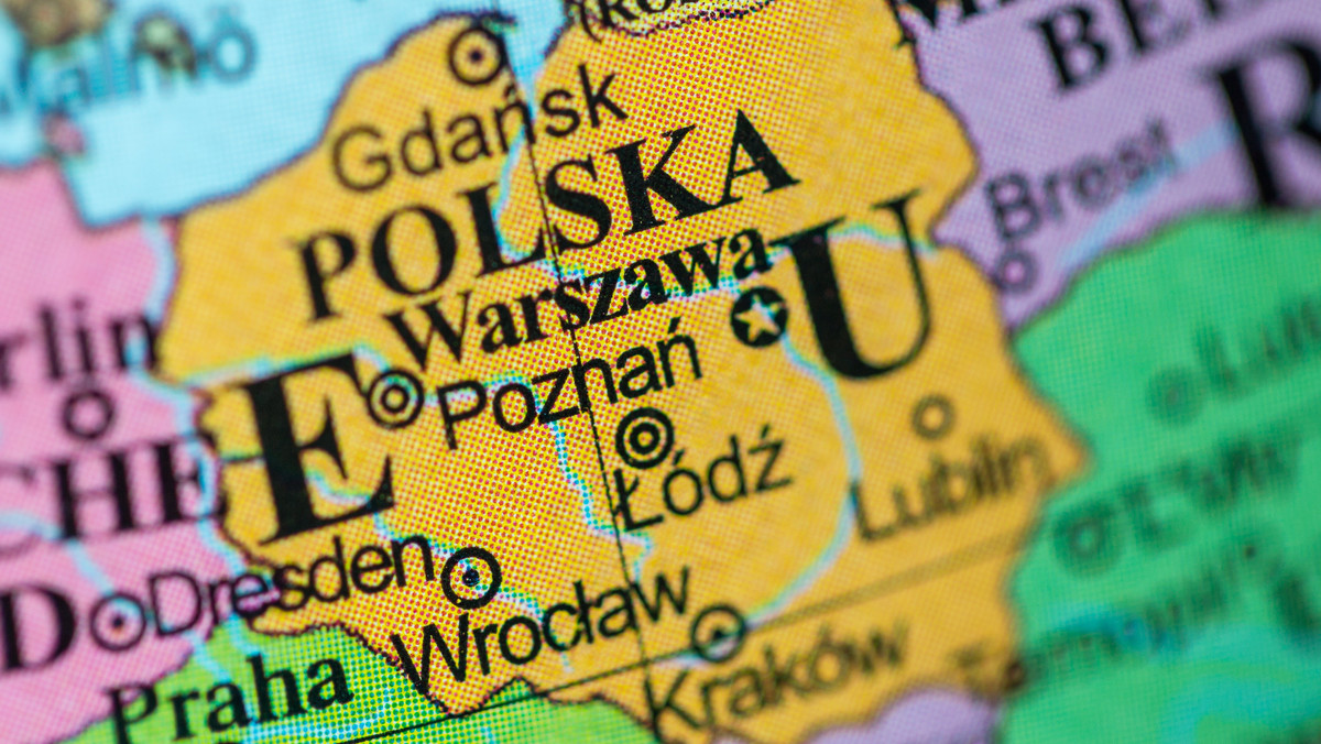 Konwent Marszałków Województw RP, który obradował w Zamku Książ (Dolnośląskie), przyjął deklarację, w której wyrażono sprzeciw wobec planów utworzenia nowych województw oraz zmian podatkowych zapowiadanych przez rząd PiS.