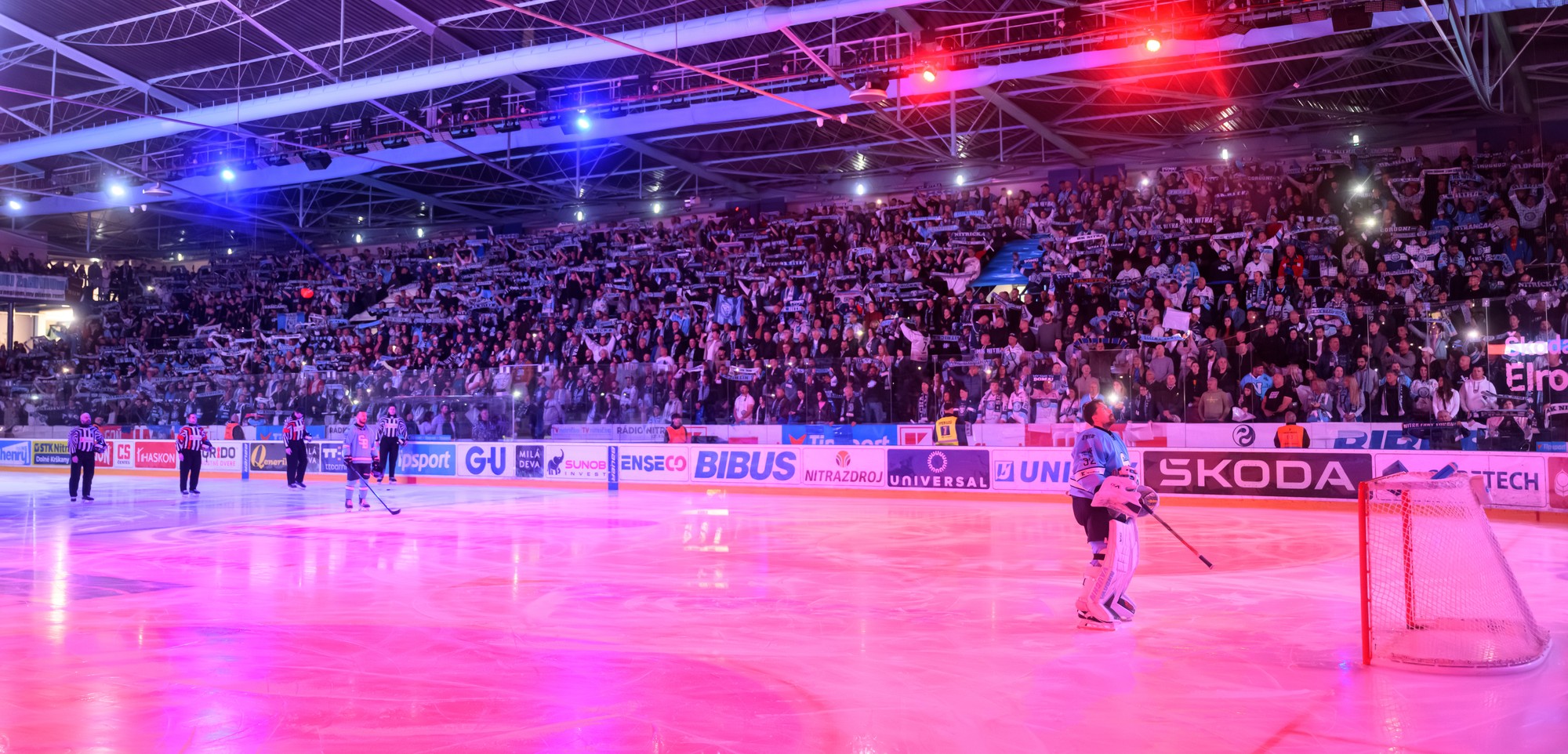 Fanúšikovia Nitry v prvom zápase finále play-off Tipsport extraligy.
