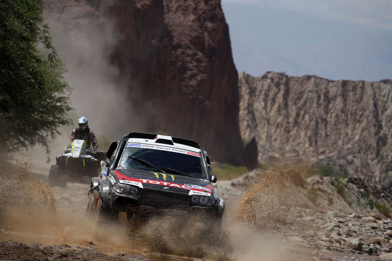 Rajd Dakar 2010: rewelacyjny Hołowczyc, dobra jazda motocyklistów (3.etap, wyniki, fot. Willy Weyens)