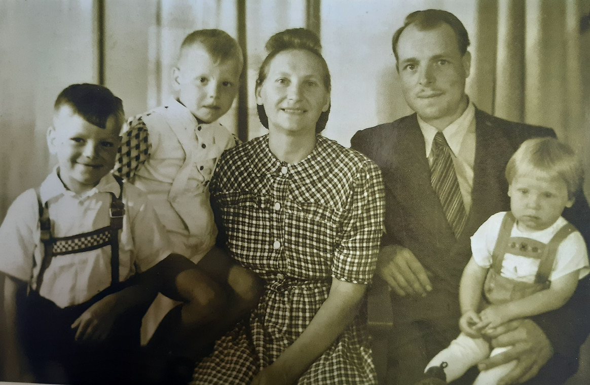 Rodzina Borowskich w 1947 r. Od lewej: Zygmunt, Gunter, Olga, Edmund i Edmund junior