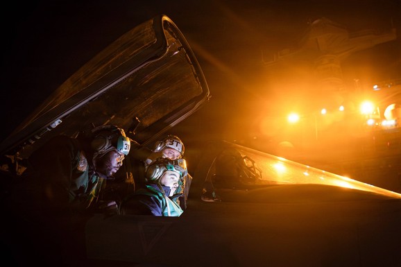 NAJMOĆNIJE NAORUŽANJE AMERIKE U PLAMENU! Buktinja 30 sati guta "Džerald Ford", ima povređenih u vodama kod Irana