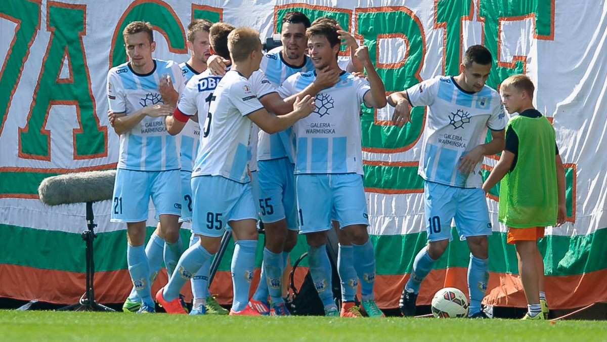 Sandecja Nowy Sącz pokonała na własnym boisku Wigry Suwałki 2:0 (0:0), a Stomil Olsztyn na wyjeździe Chrobrego Głogów 3:0 (0:0) w niedzielnych meczach 9. kolejki piłkarskiej I ligi.