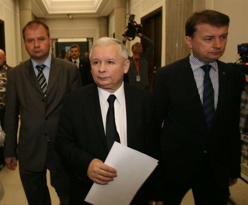 Kaczyński ma teczki na swoich posłów