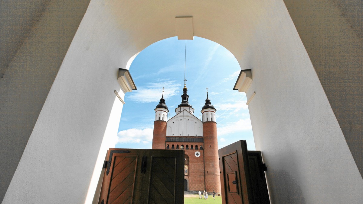 W tym roku nie będzie Międzynarodowego Festiwalu Cerkiewnego Dzwonienia w Supraślu k. Białegostoku, organizowanego od 2009 roku z inicjatywy tamtejszego Muzeum Ikon. Organizatorzy podjęli decyzję o zmianie formuły i teraz impreza ma odbywać się co dwa lata.