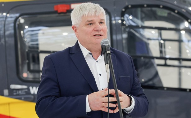 Maciej Lasek zwraca uwagę na możliwy brak dostatecznego zainteresowania pasażerów kolejami szybkiego ruchu