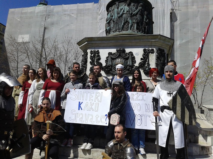 Protestu su se pridružili i učesnici Vitez festa koji se održava na Kalemegdanu
