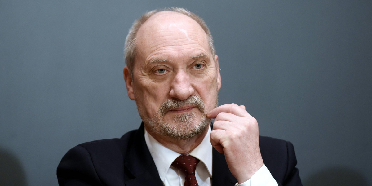 Macierewicz o tajemniczym znalezisku w Kancelarii Premiera. Co ujawnią naukowcy o Smoleńsku?