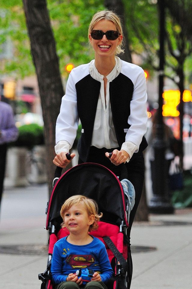 Karolina Kurkova z synem/fot. East News