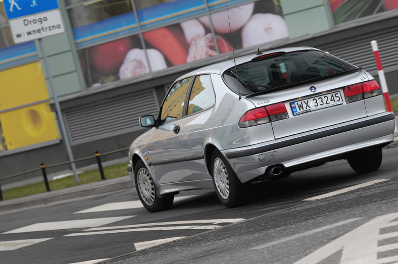 Saab 9-3 2.0 Turbo - Z pozoru na każdą kieszeń