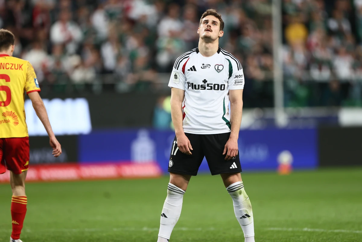 Sportowo Legia Warszawa jest na kompromitującym poziomie. Ciężkie czasy przy Łazienkowskiej
