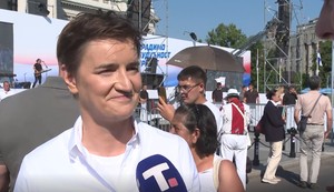 Ana Brnabić na skupu SNS