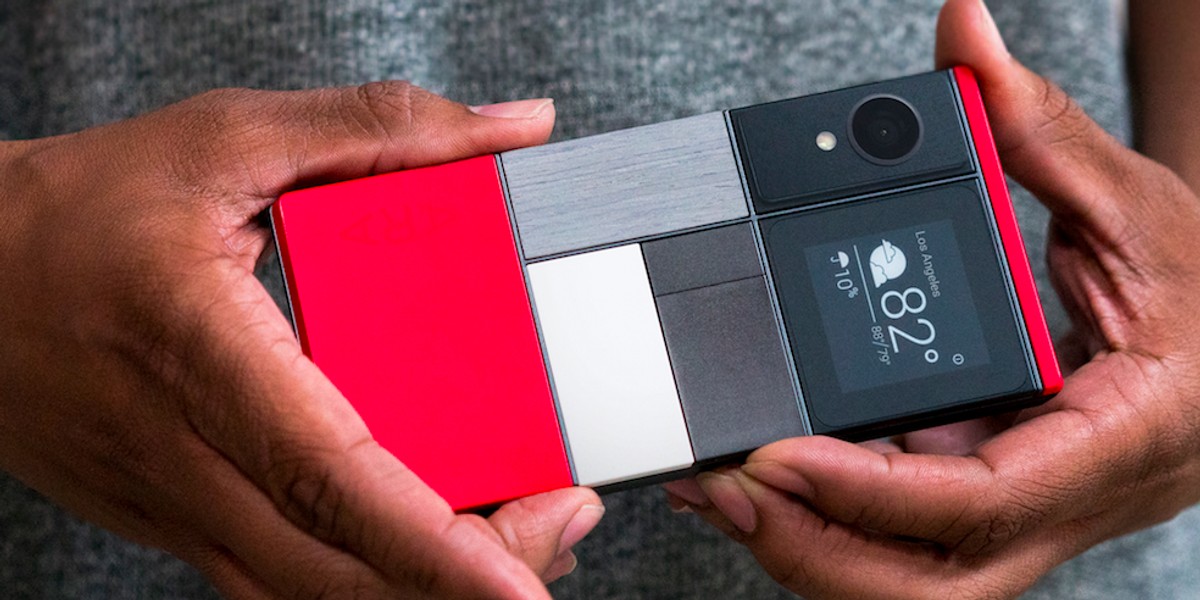 Project Ara od Google'a zakładał możliwośc wymiany poszczególnych elementów telefonu. Nie trafił jednak na sklepowe półki