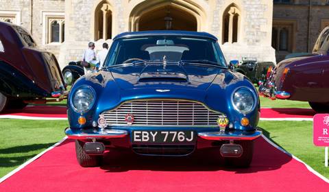 Blisko tysiąc aut na konkursie elegancji w Londynie, w tym Aston Martin księcia Walii
