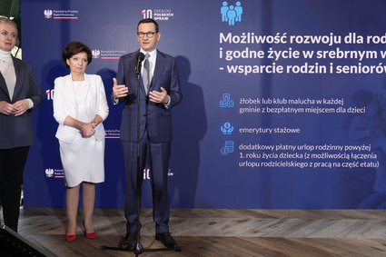 Premier przedstawił "dekalog polskich spraw". Ma nową ofertę dla seniorów i nauczycieli